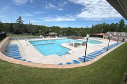 Lake view Theater Playground Kayak Pet Friendly