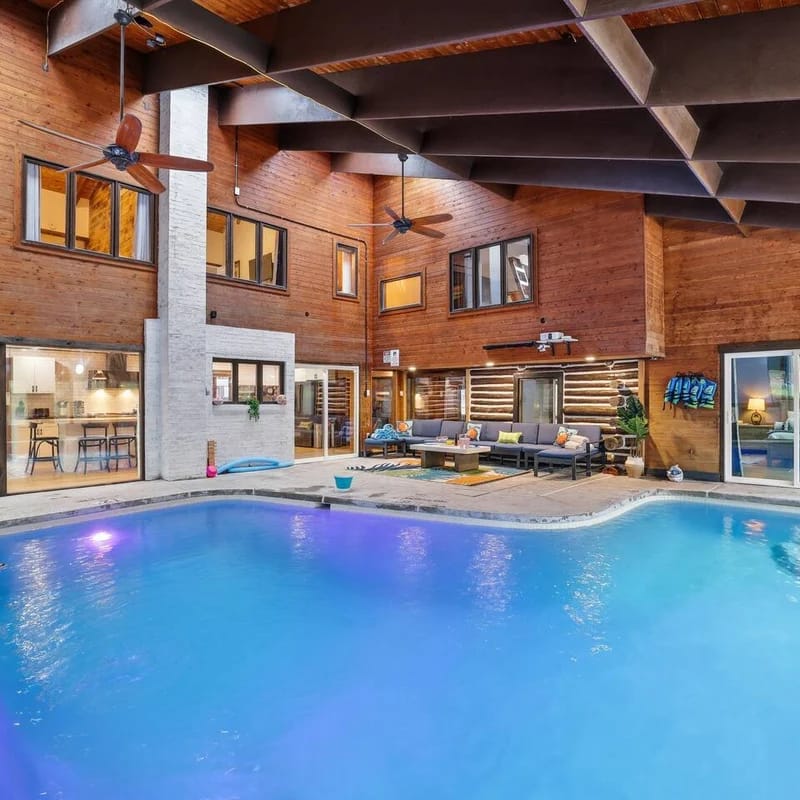 Riverfront Lodge with Indoor Pool & Hot Tub